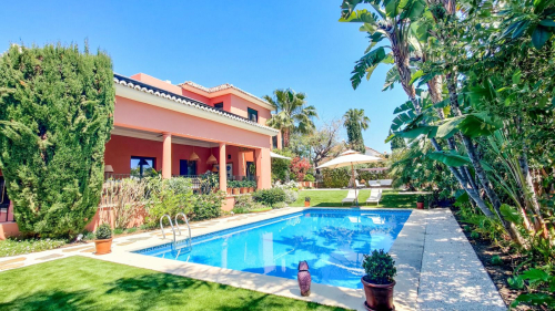 Beautiful family villa on Marbella Golden Mile